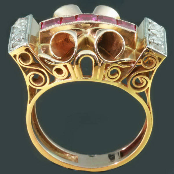 Sturdy pink gold retro ring with rose cut diamonds and carre cut rubies (image 11 of 15)